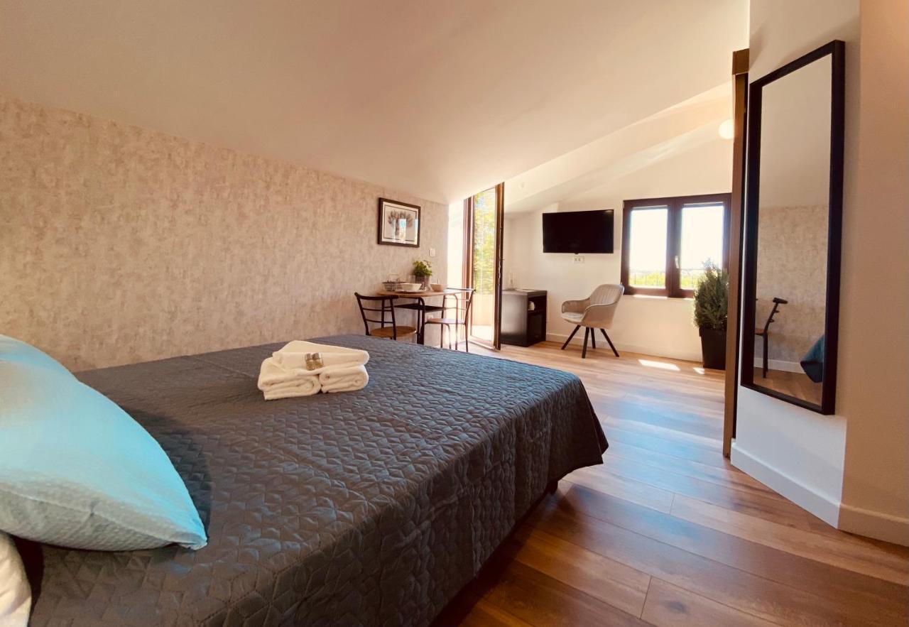 Boutique Rooms Mare Fabulas โรวีน ภายนอก รูปภาพ