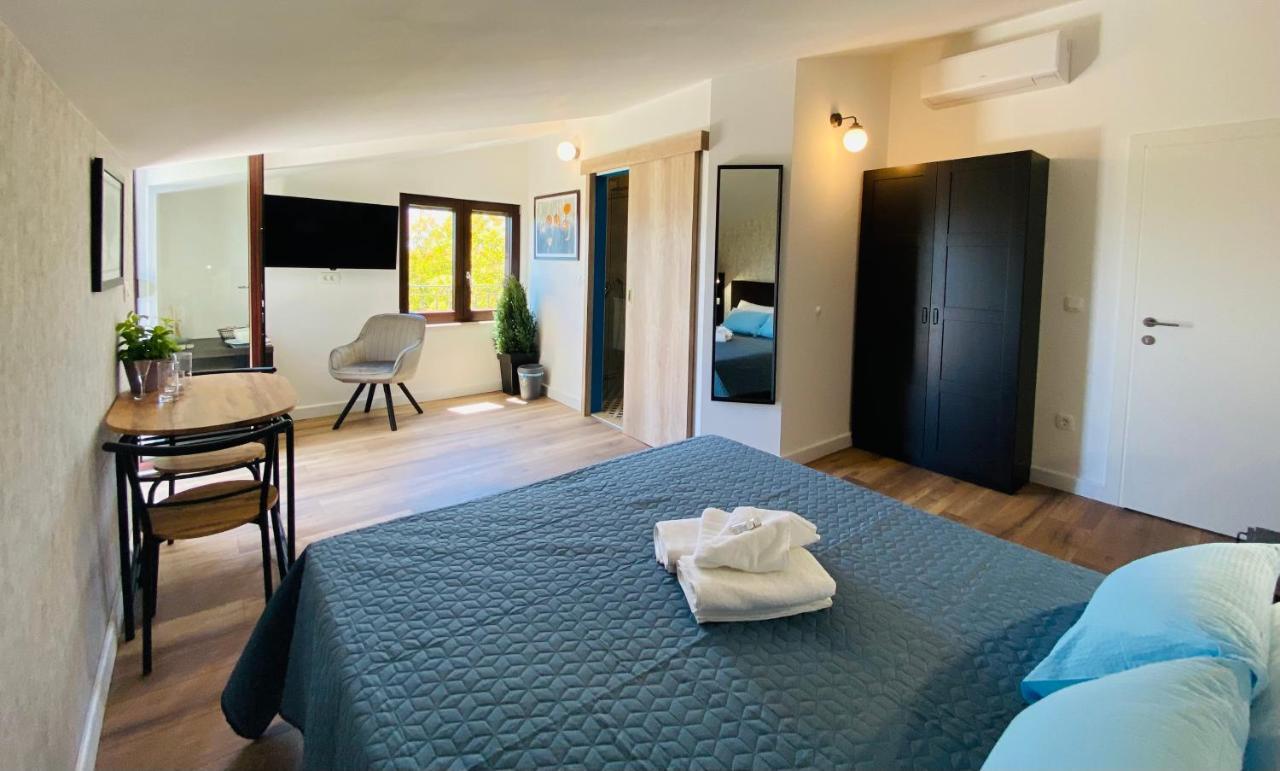 Boutique Rooms Mare Fabulas โรวีน ภายนอก รูปภาพ