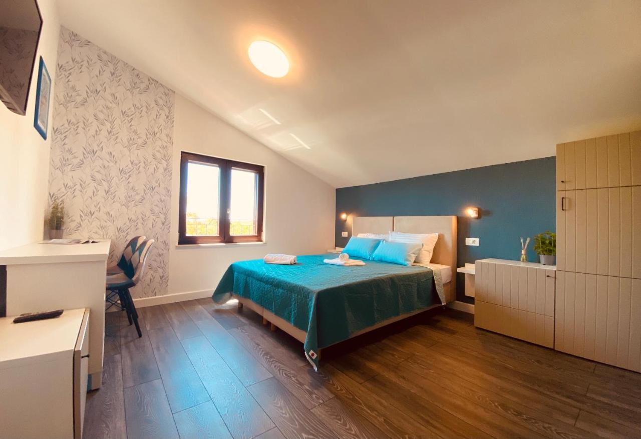 Boutique Rooms Mare Fabulas โรวีน ภายนอก รูปภาพ