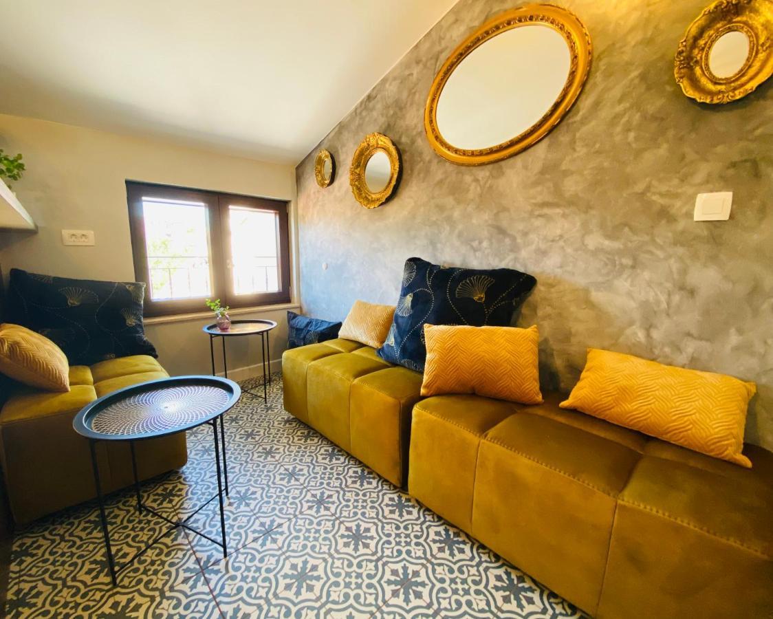 Boutique Rooms Mare Fabulas โรวีน ภายนอก รูปภาพ